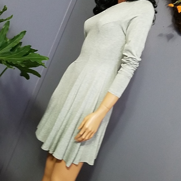 Gorgeous Skater Style Dress - Picture 5 of 8